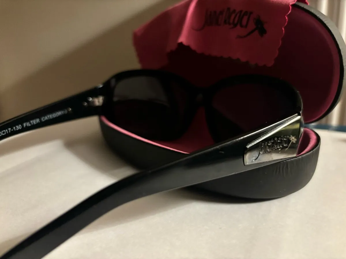 New Janet Reger Ladies Black Sun Glasses - Image 2