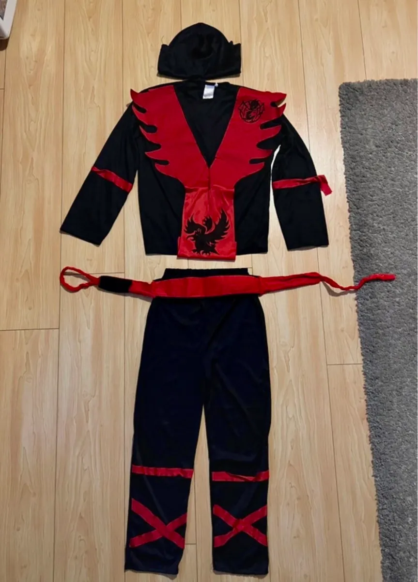 Halloween costumes - Image 2