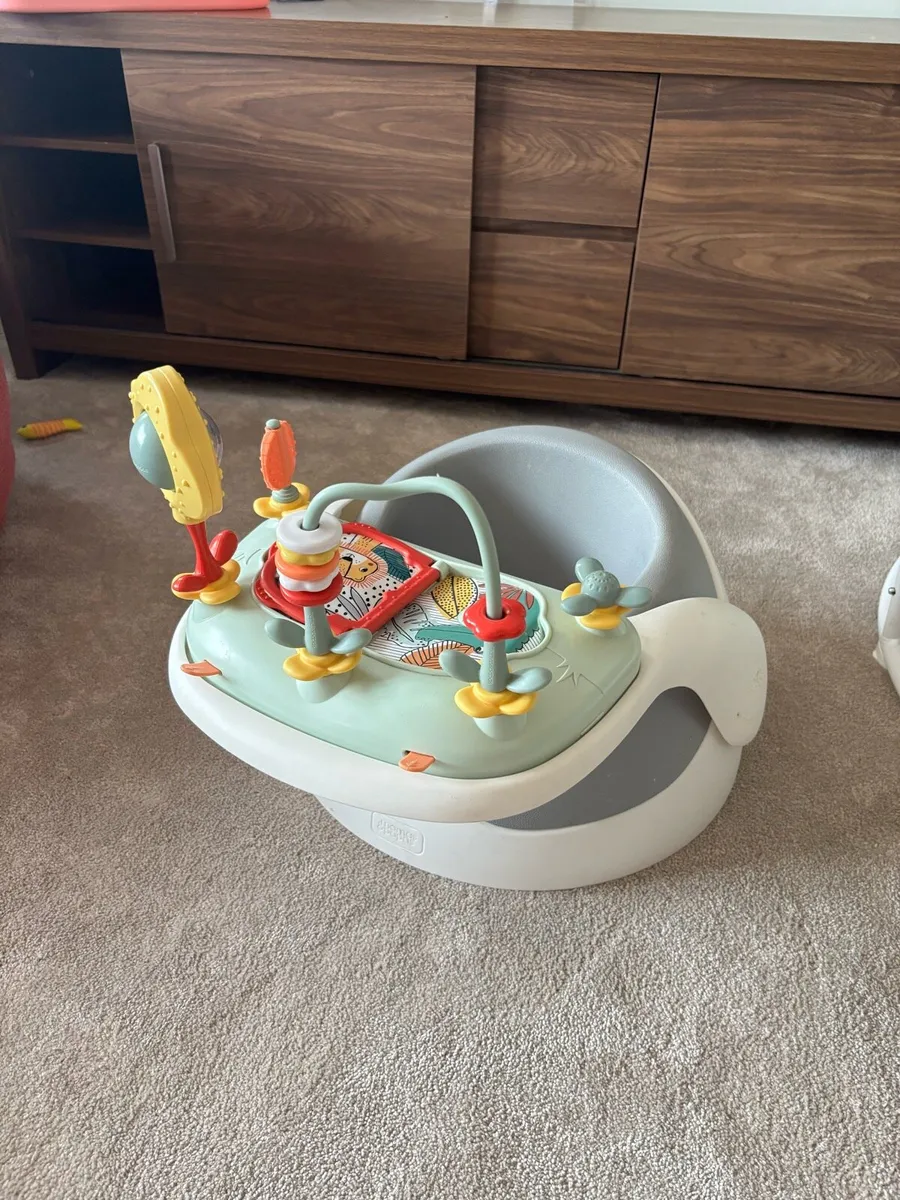 Mamas and papas snug floor seat - Image 1