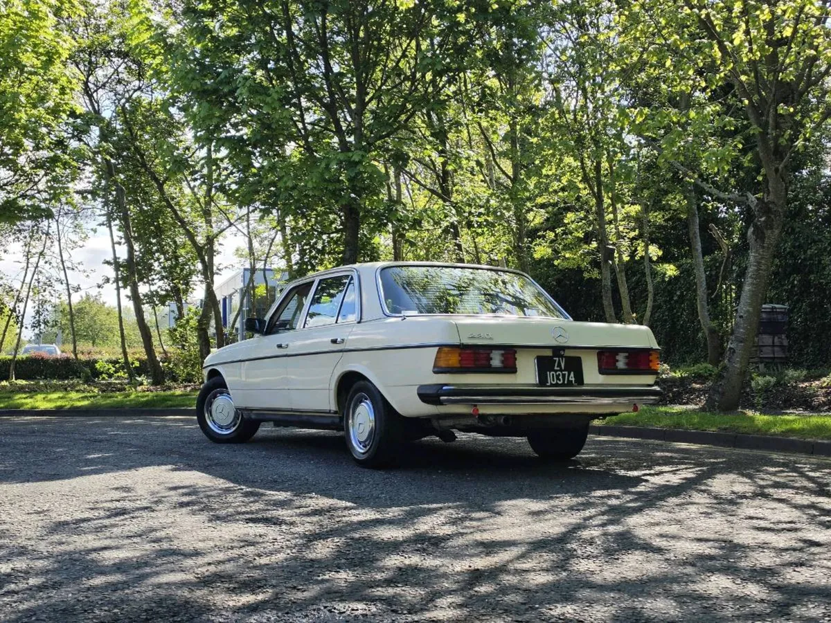 Mercedes W123 230 AUTO JAP IMPORT - Image 2
