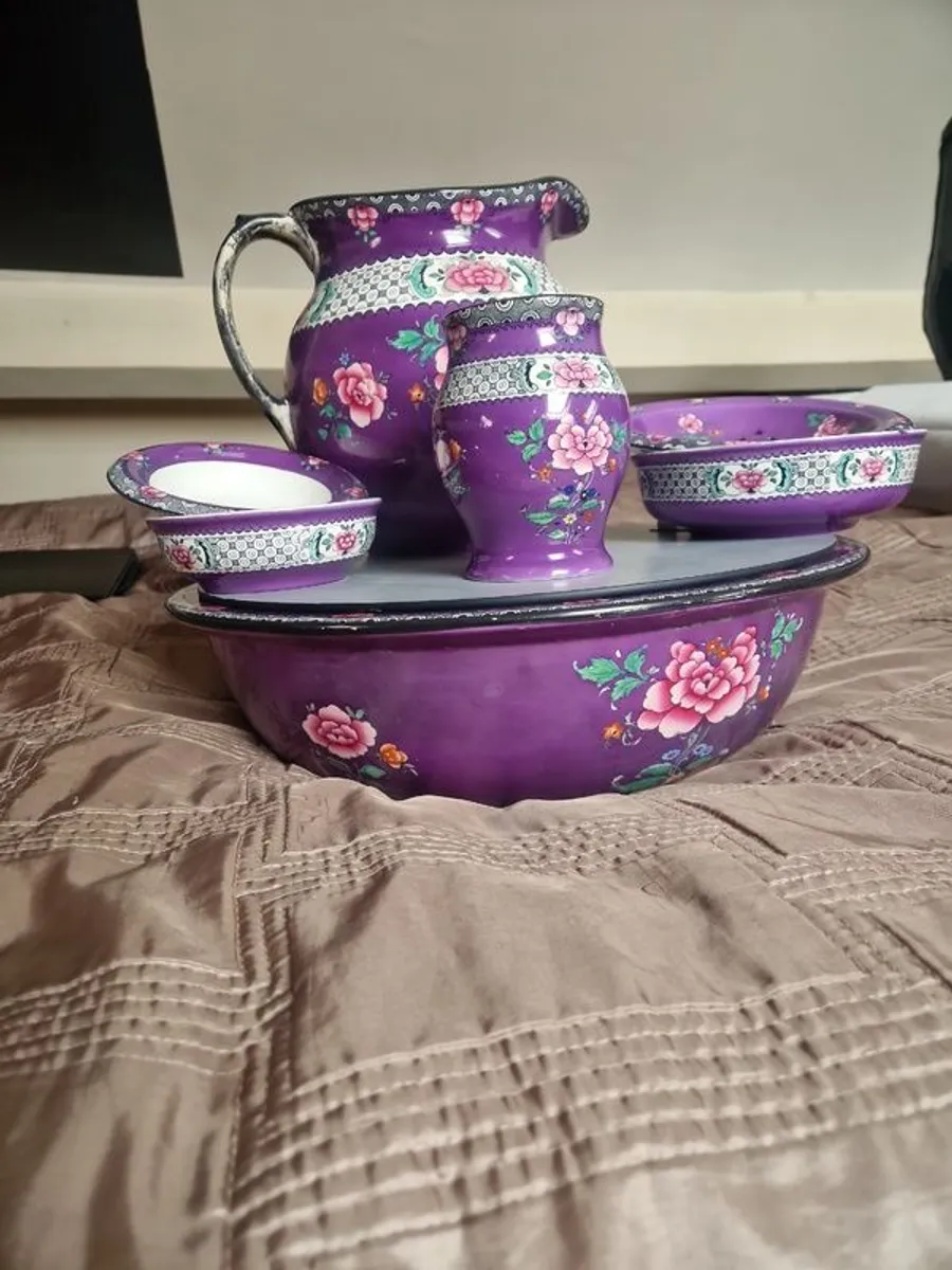 Enter a catchy titleComplete 7-Piece Vintage Purple Wash Set - Excellent Condition - Image 4