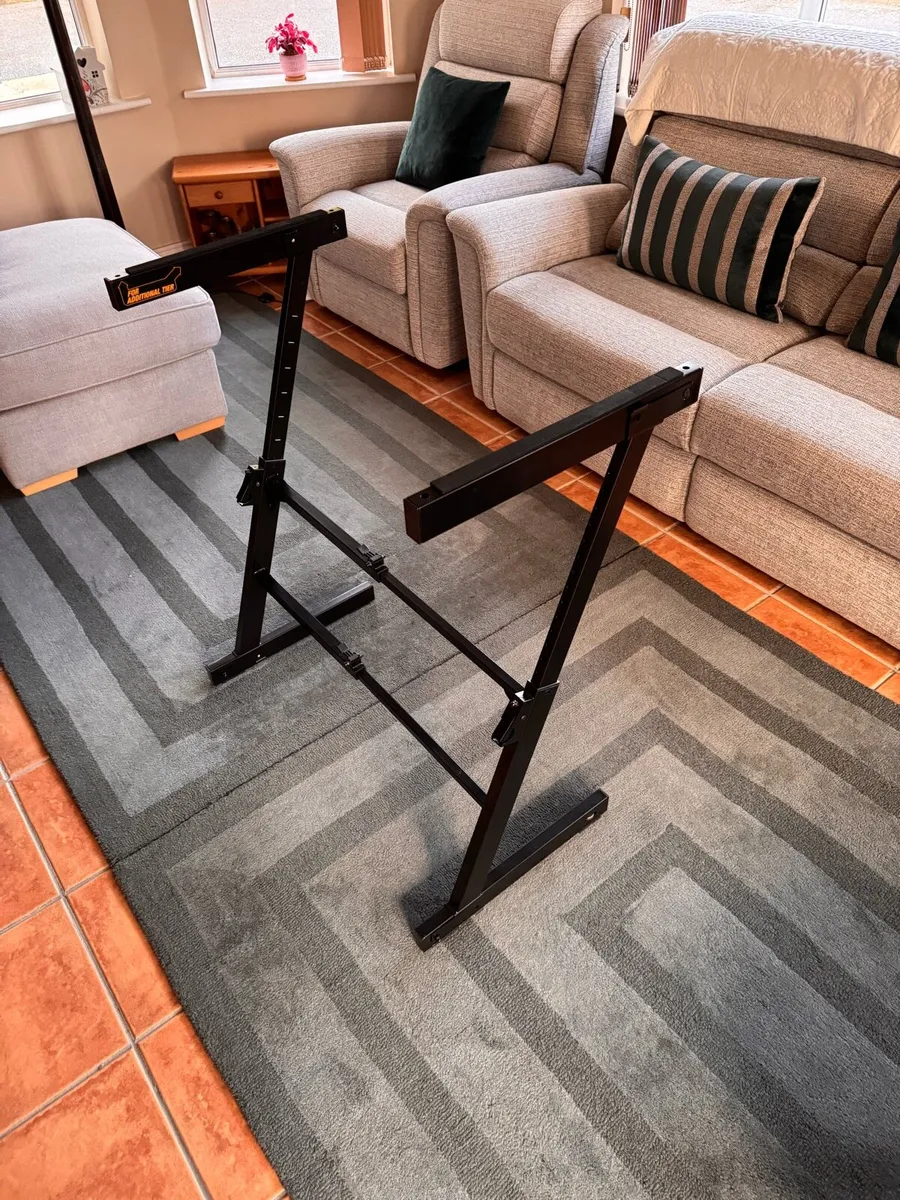Hercules AutoLock Z-Style Keyboard Stand - Image 2