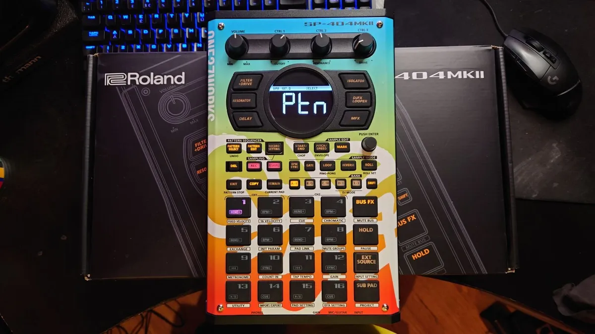 Roland SP404 MkII Sampler - Image 2