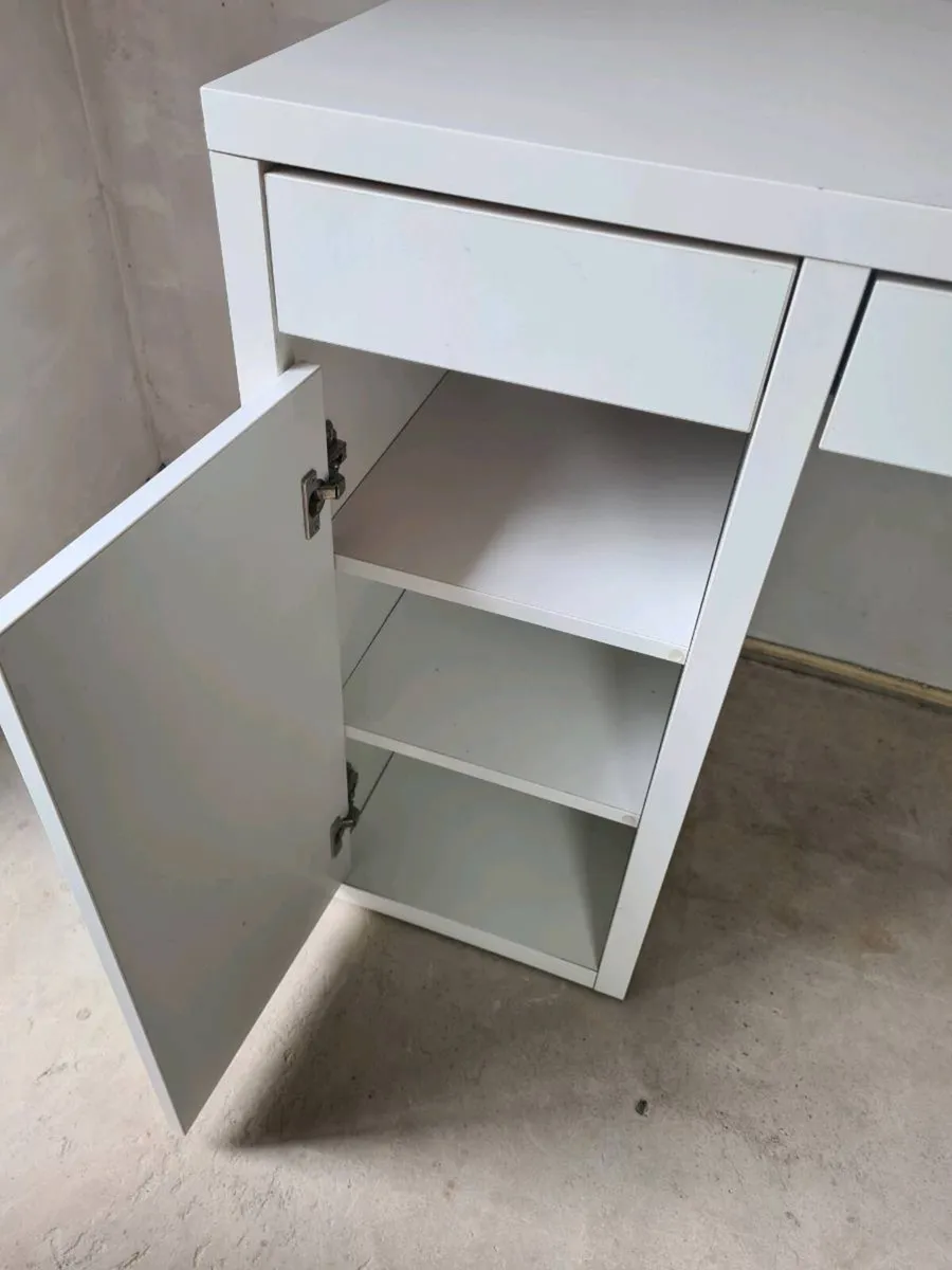 Desk - Image 3