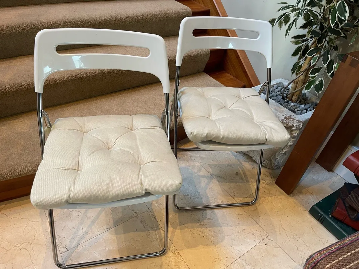 As New - 2 x White Foldable Chairs & Cushions - Image 3