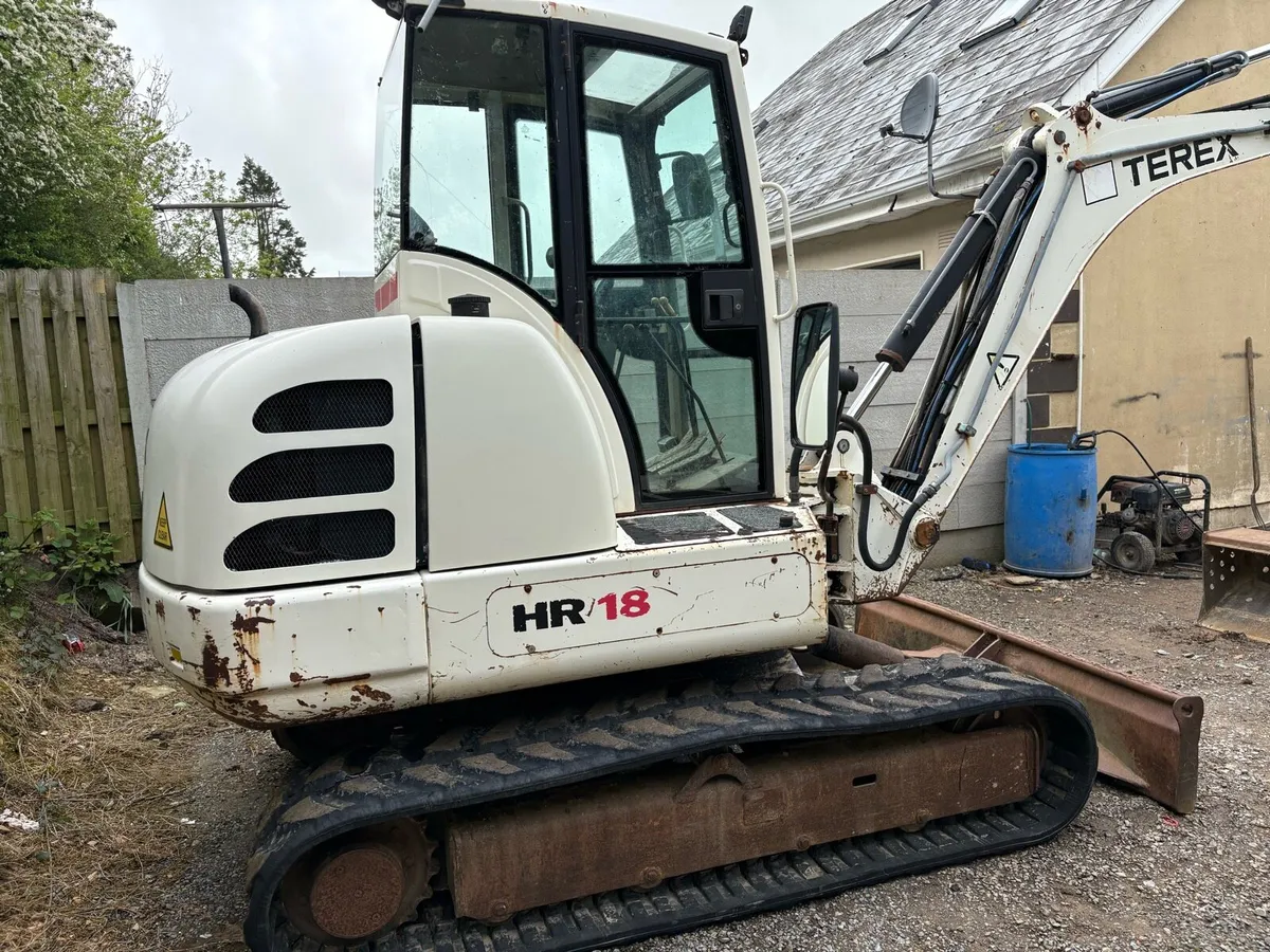 5 ton terex digger for sale in great condition - Image 4
