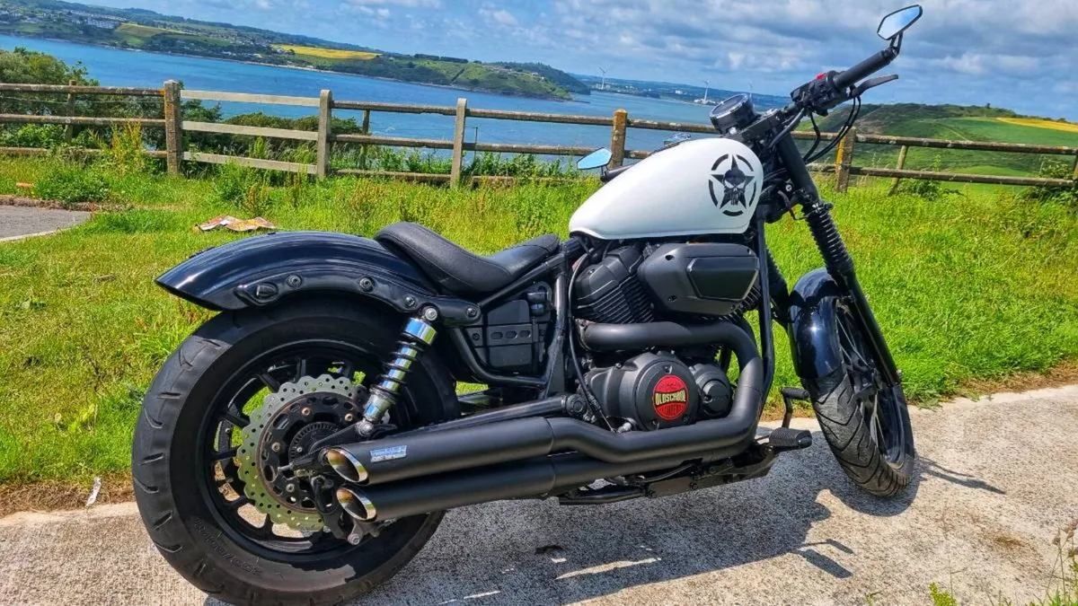YAMAHA XV950 BOLT Bobber - Image 4