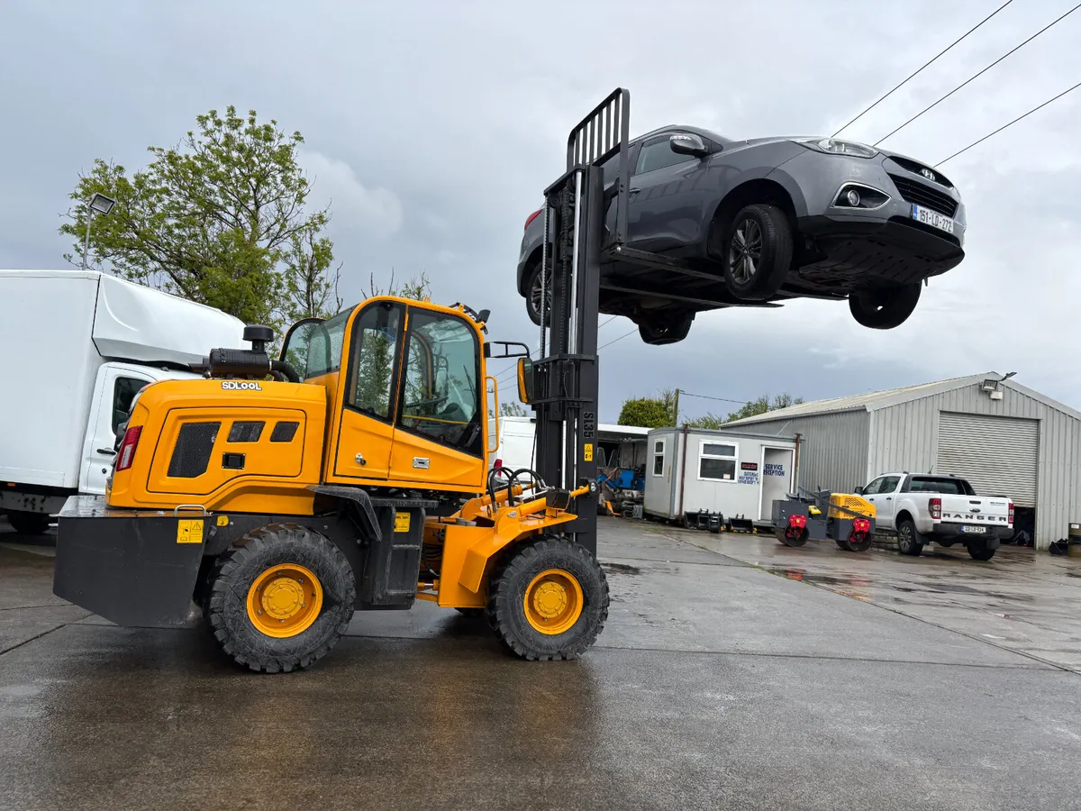 3.5 Ton 4 x 4 Rough Terrain Fork lift.. New/Unused - Image 2