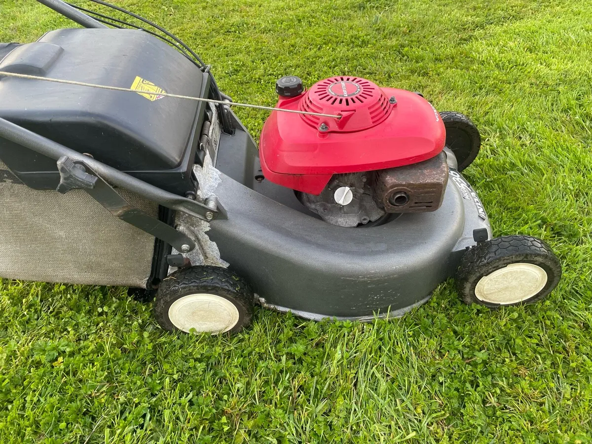 Honda HRD 536 Lawn mower - Image 3
