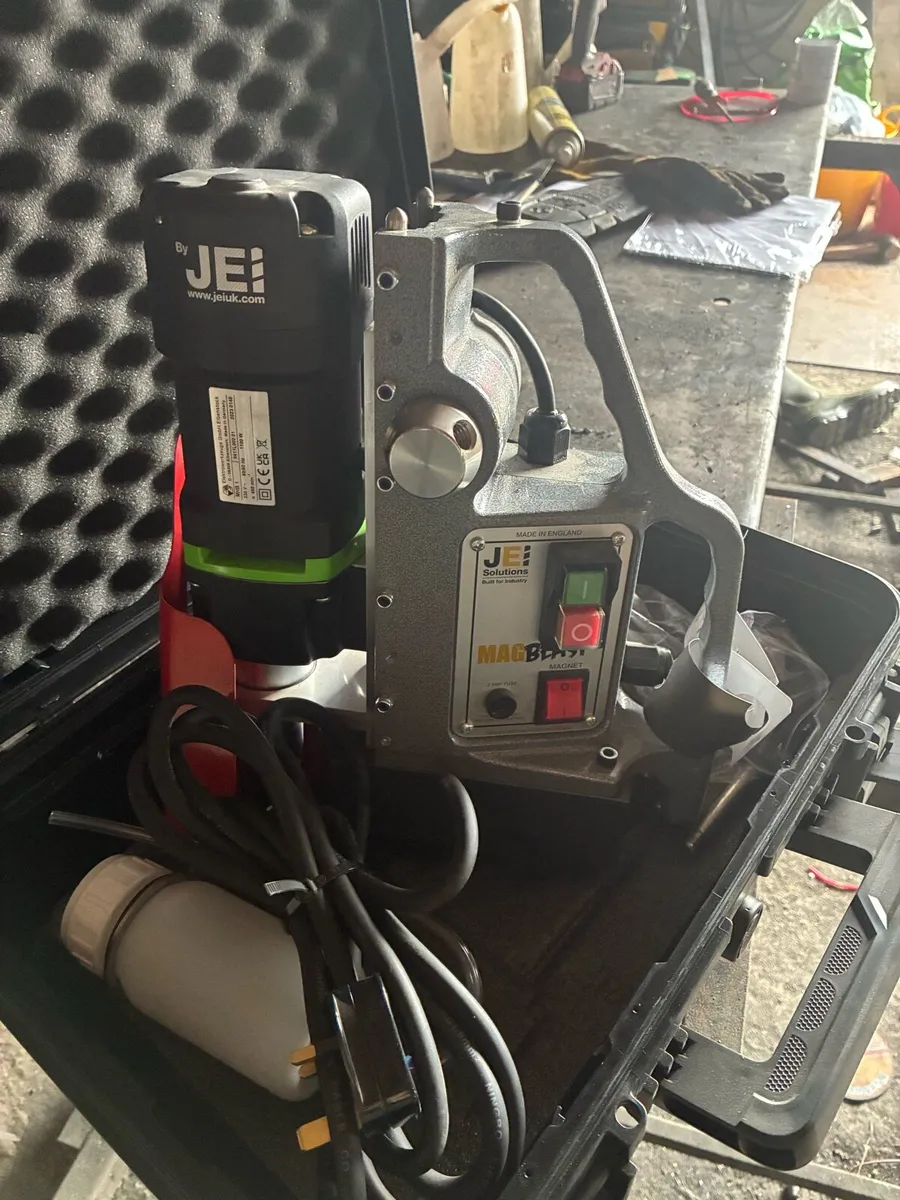 Magnetic drill - Image 2