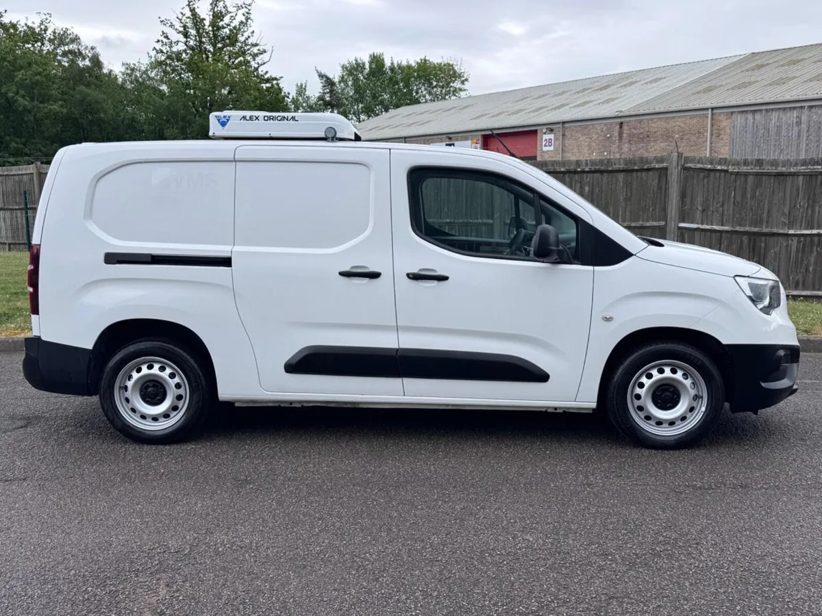 2021 Vauxhall Combo Refrigerated Van - Image 1