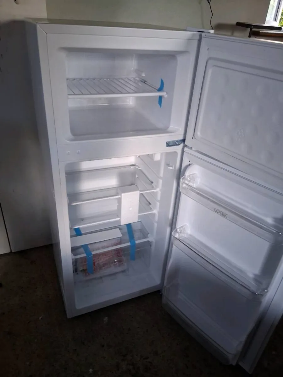 Fridge freezer - Image 2