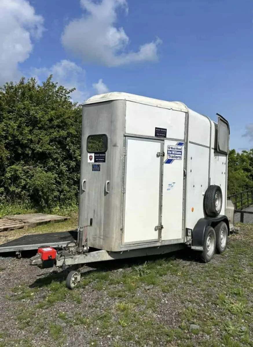 Horse trailer - Image 2