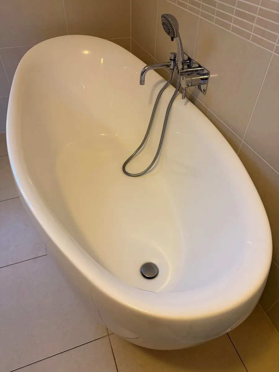 Freestanding Bath - Image 2