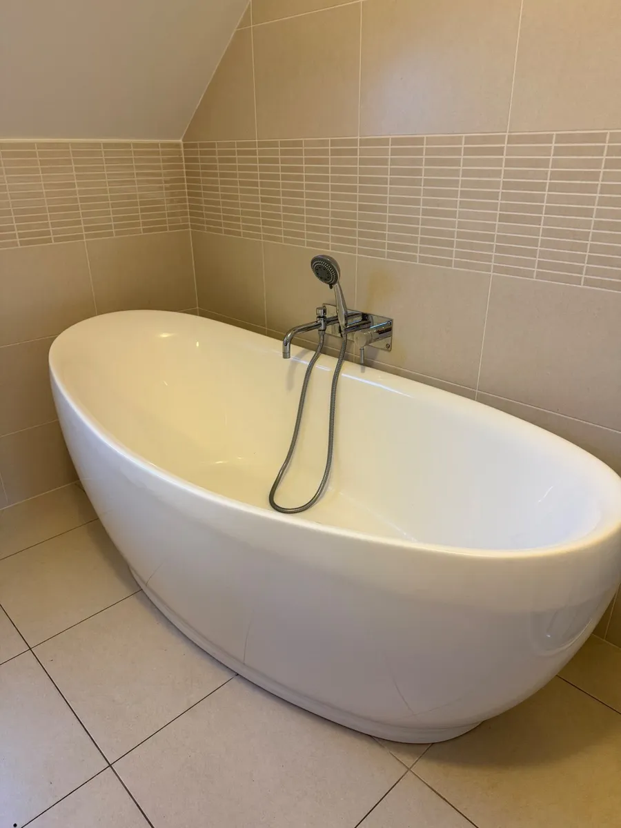 Freestanding Bath - Image 1