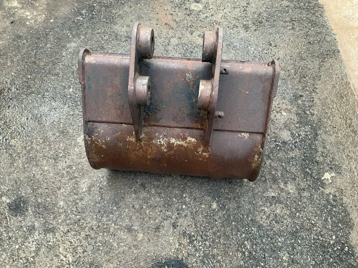 Bucket for Mini Digger - Image 3