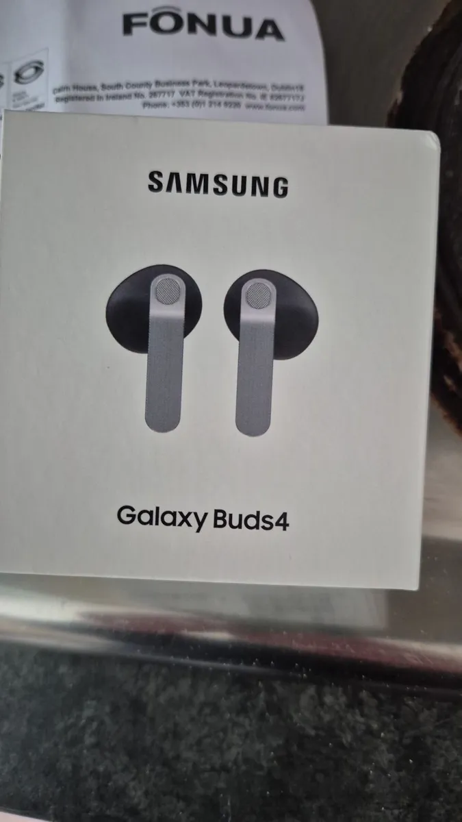 Samsung Galaxy Buds 4 Black - Image 1