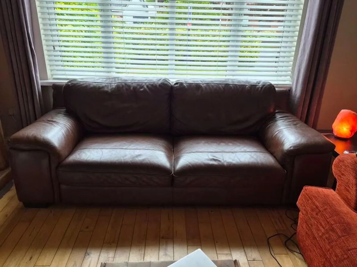 leather couch - Image 2