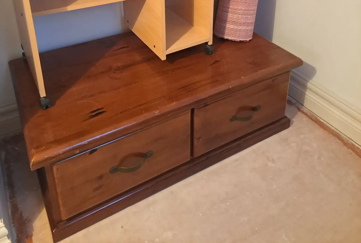 Living room table - Image 1