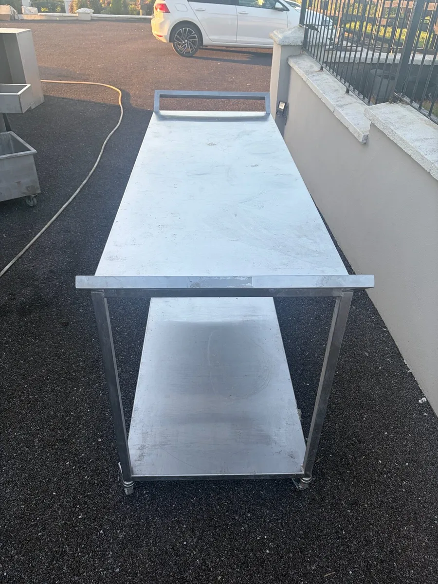Stainless steel table - Image 2