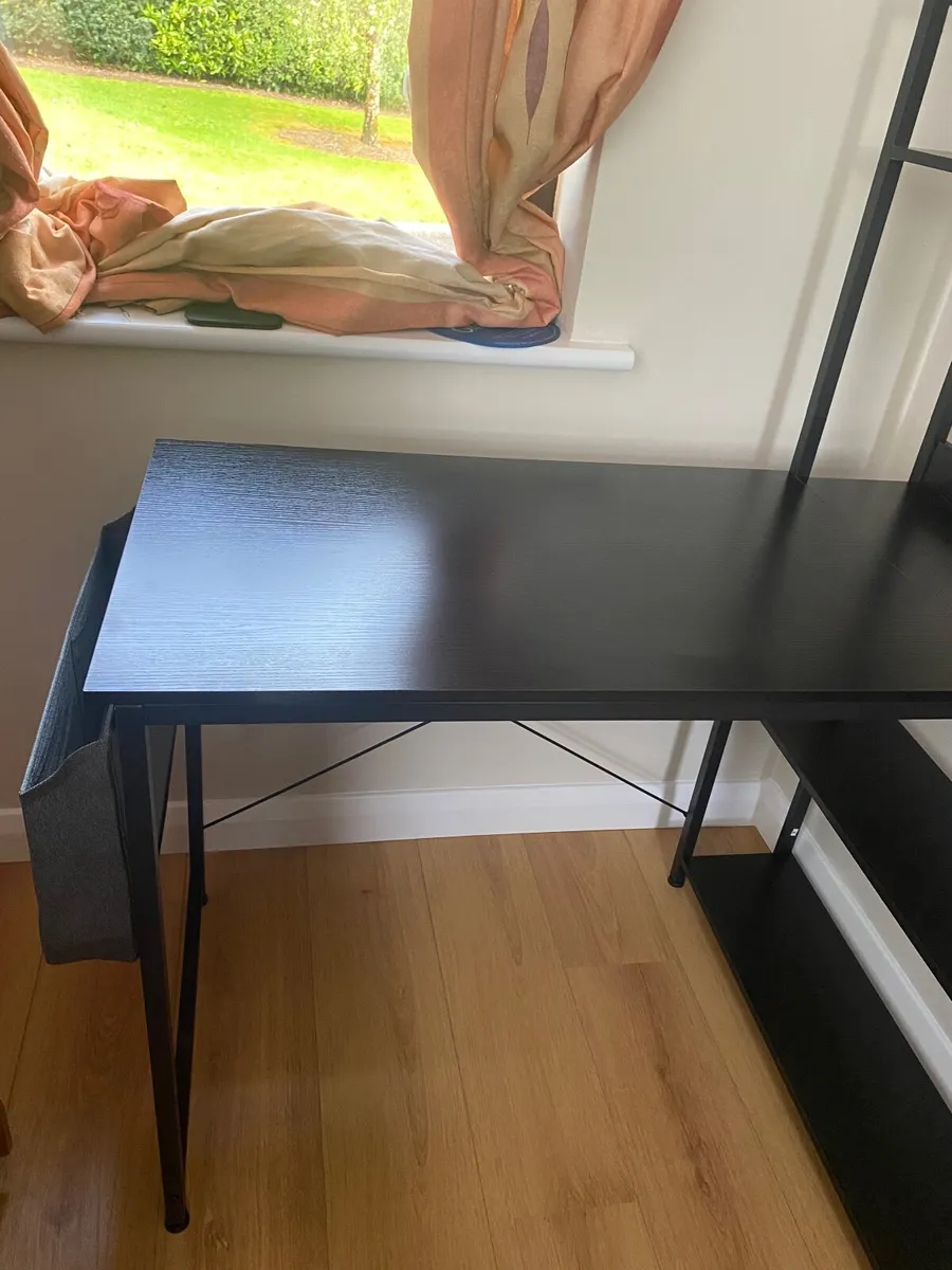 Computer desk - Image 4