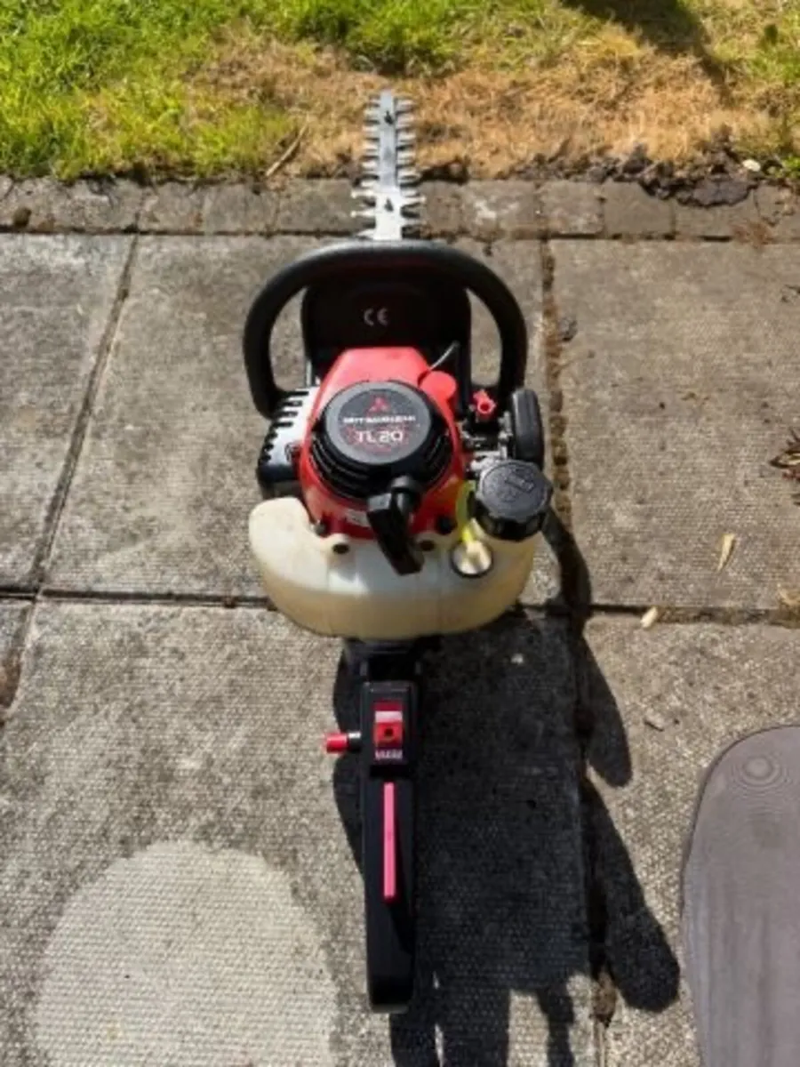 AMA hedge trimmers