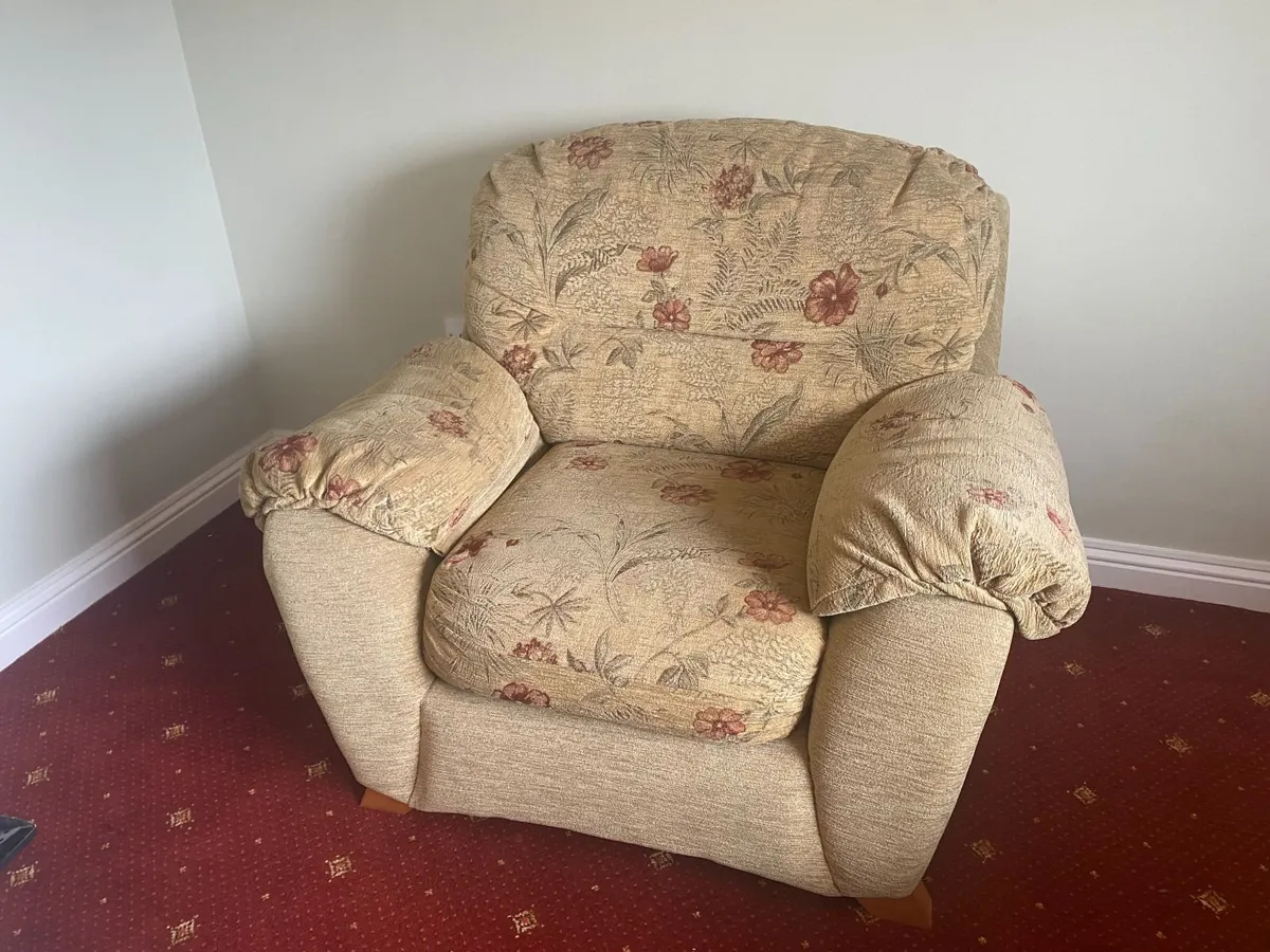Sofa & 2 armchairs - Image 3