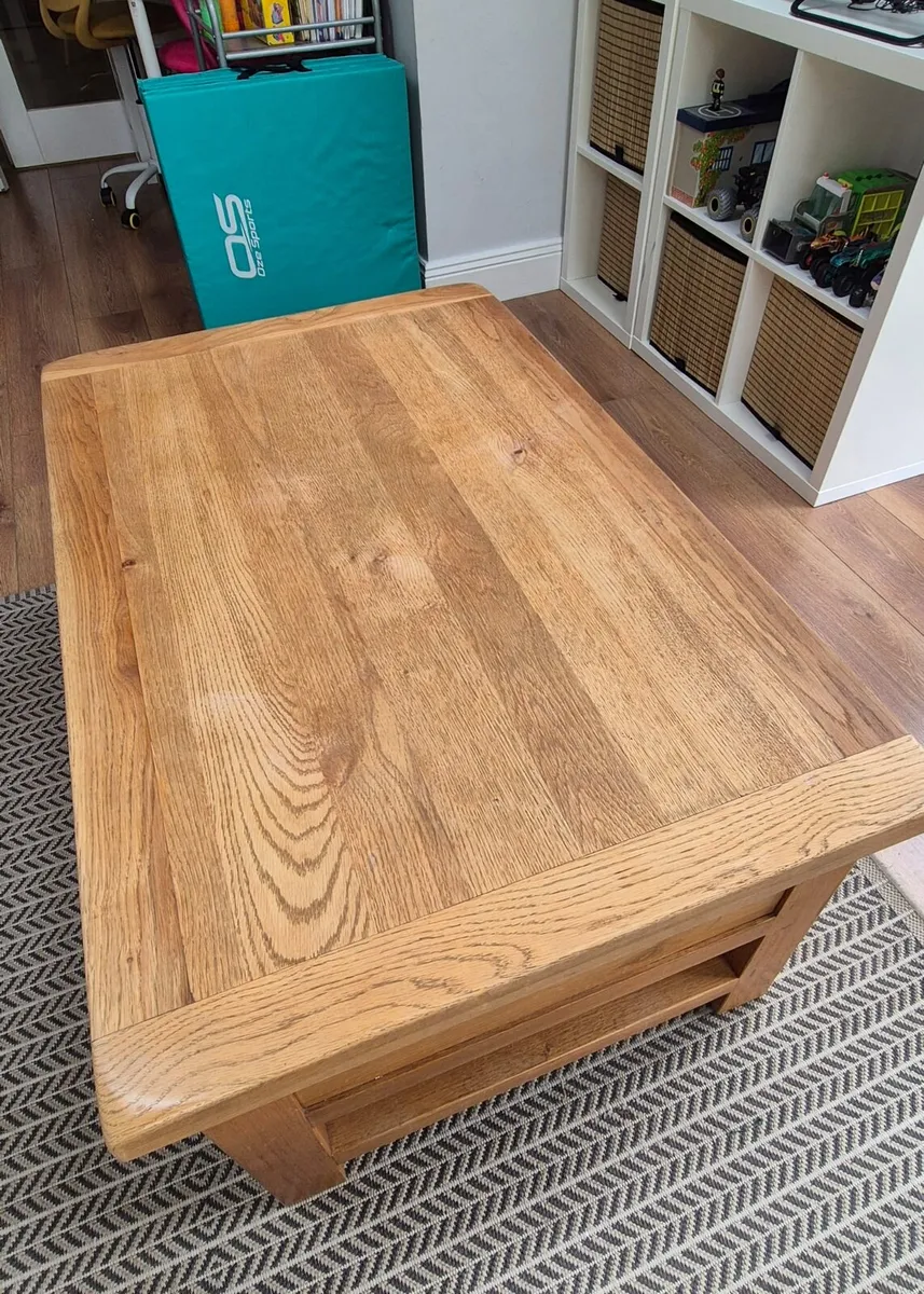 Large coffee table - Image 1