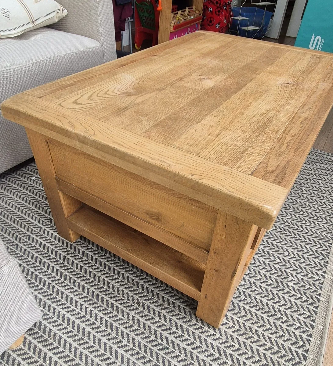 Large coffee table - Image 2