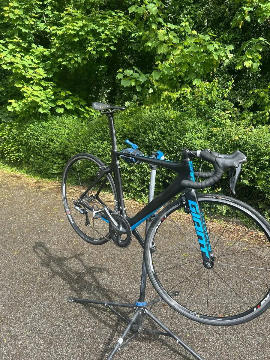 Giant aero bike full carbon - Image 3