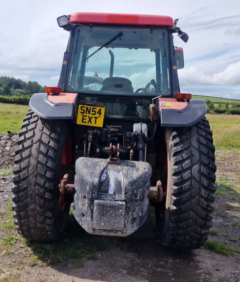 Kubota ME8200 85hp Tractor with Loader - Image 2