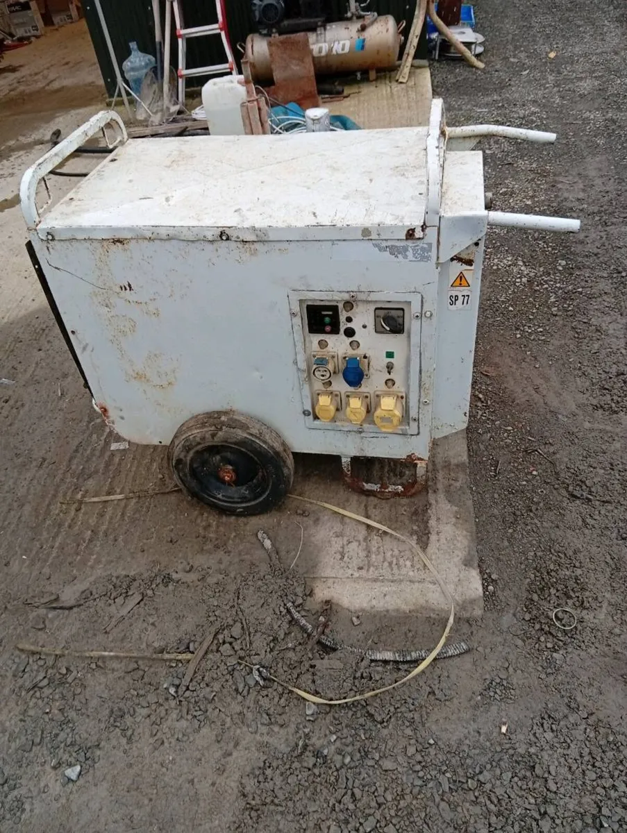 JCB high tip dumper - Image 3