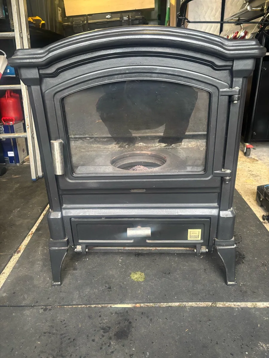 Oil stove - Image 1