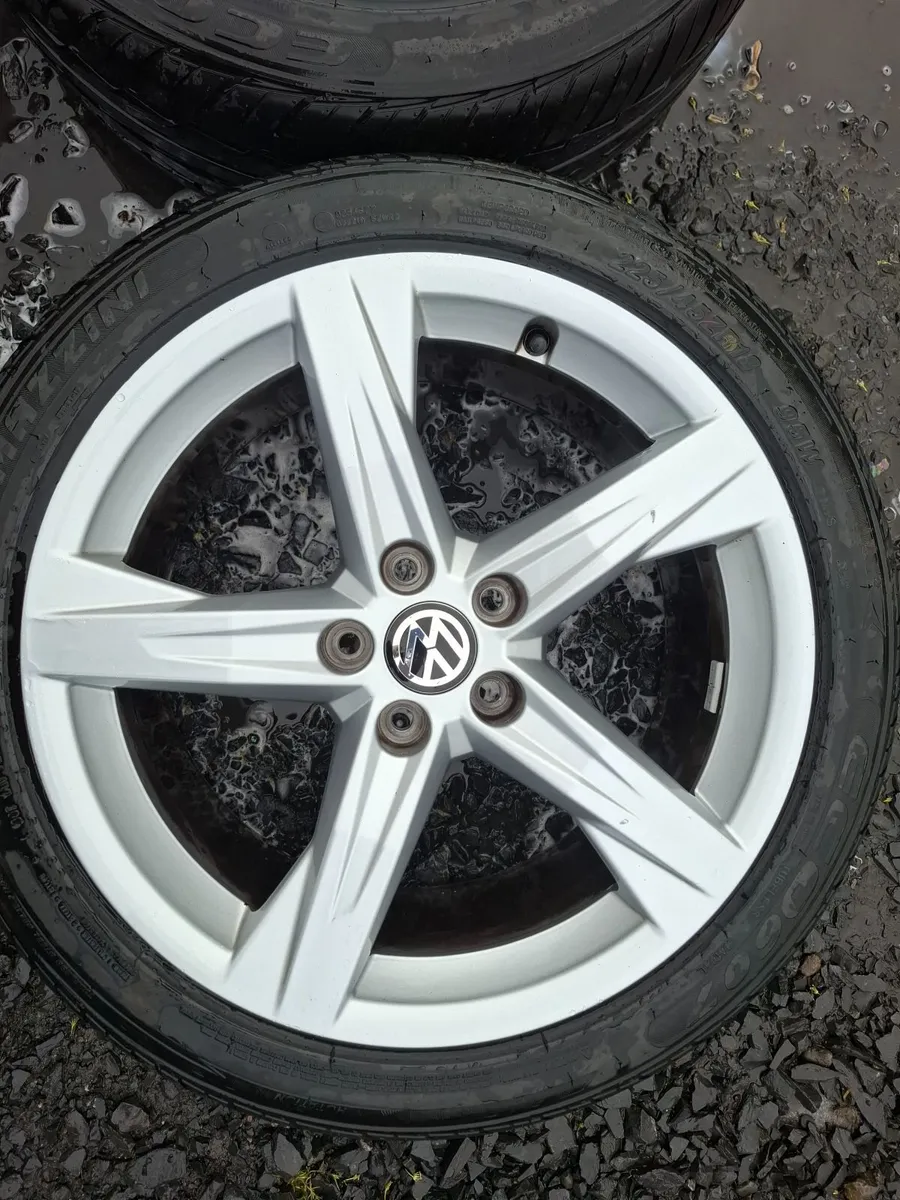 18" Vw Alloys with tyres - Image 4