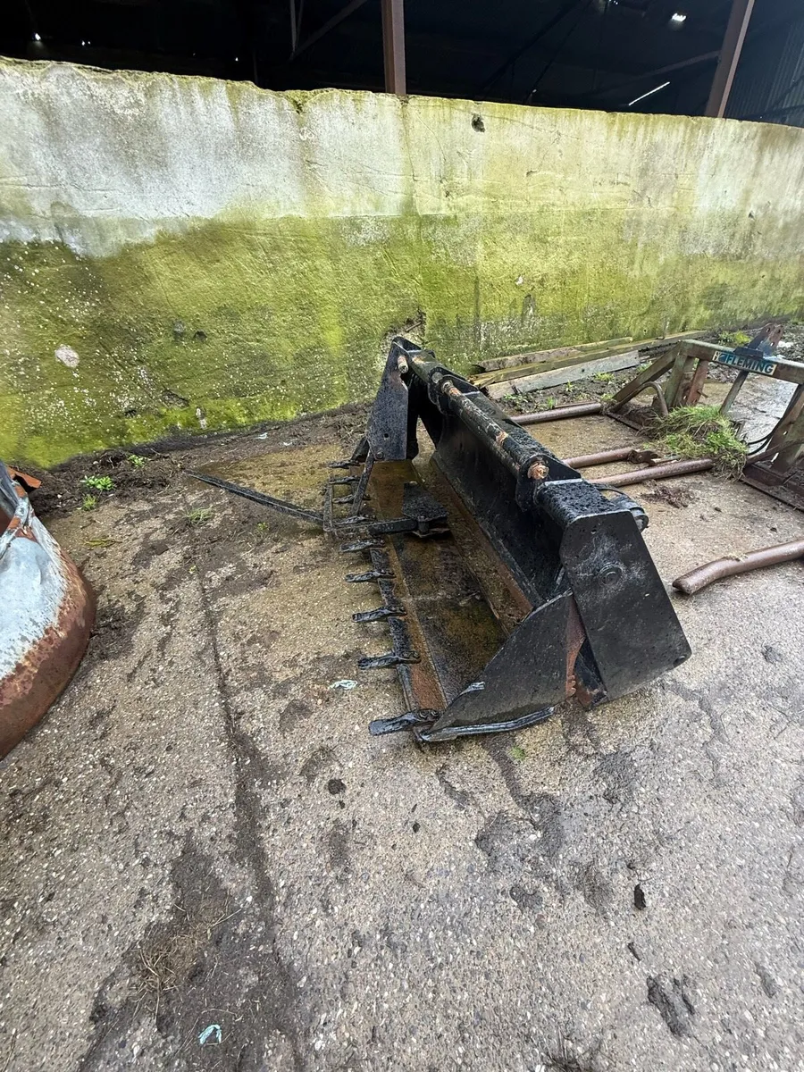 JCB 3cx 4in1 bucket - Image 4