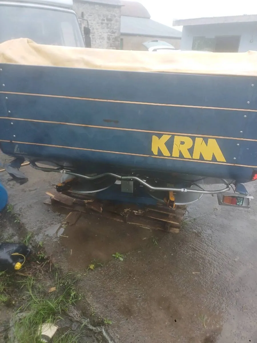 K r m fertilizer spreader - Image 3