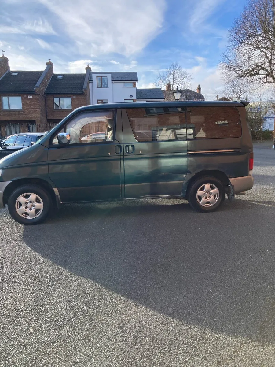 Camper/  8 seattax is 56 € a year automatic 2,5tdi - Image 1