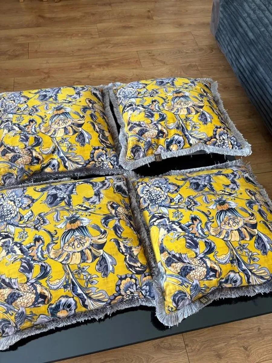 Scatterbox cushions 43" x 43" reduced - Image 1