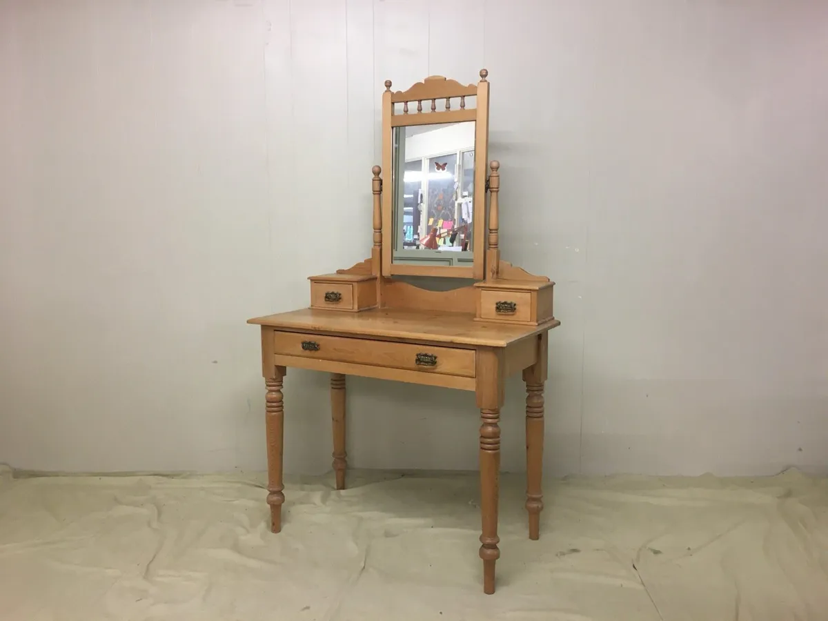 Dressing Table - Image 2