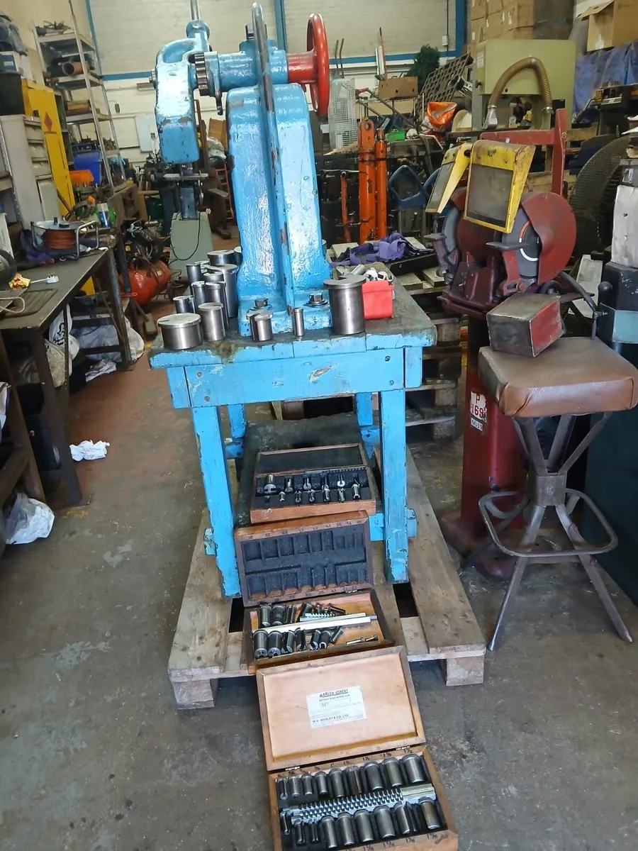 50 Ton Arbor press & Broch keyway sets. - Image 1