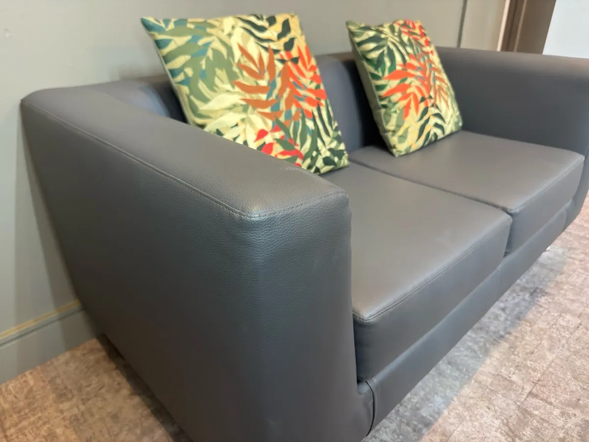 Couch - Image 3
