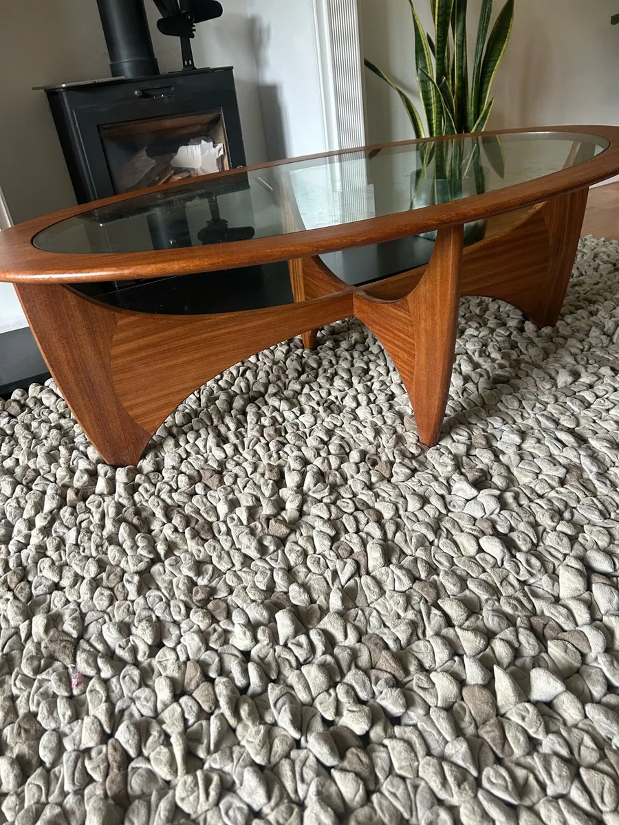 G Plan mid century Astro oval coffee table - Image 3