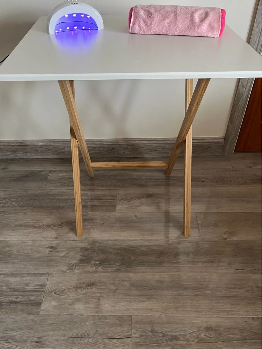 Folding Table perfect for small work/living areas - Image 4