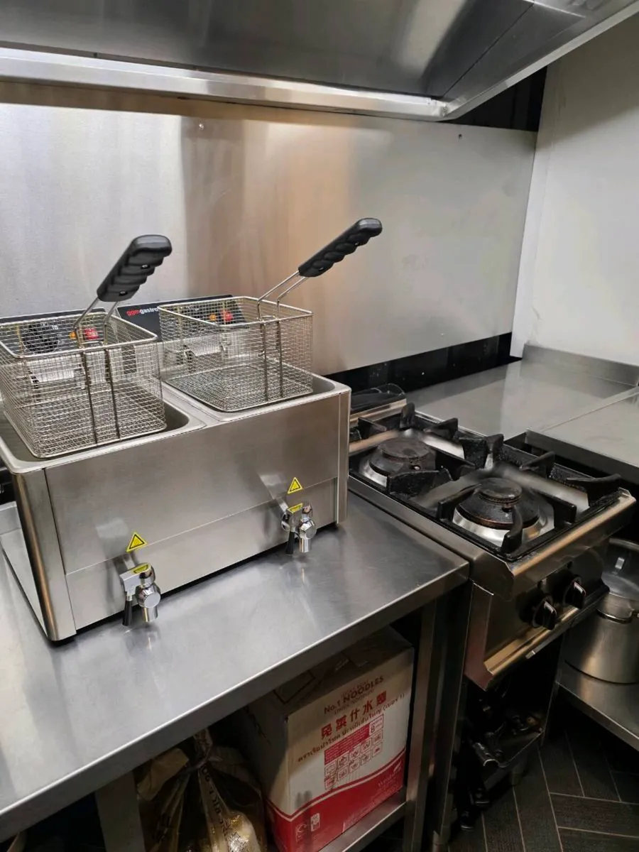 20ft Fully equipped and certified Food Container - Image 2