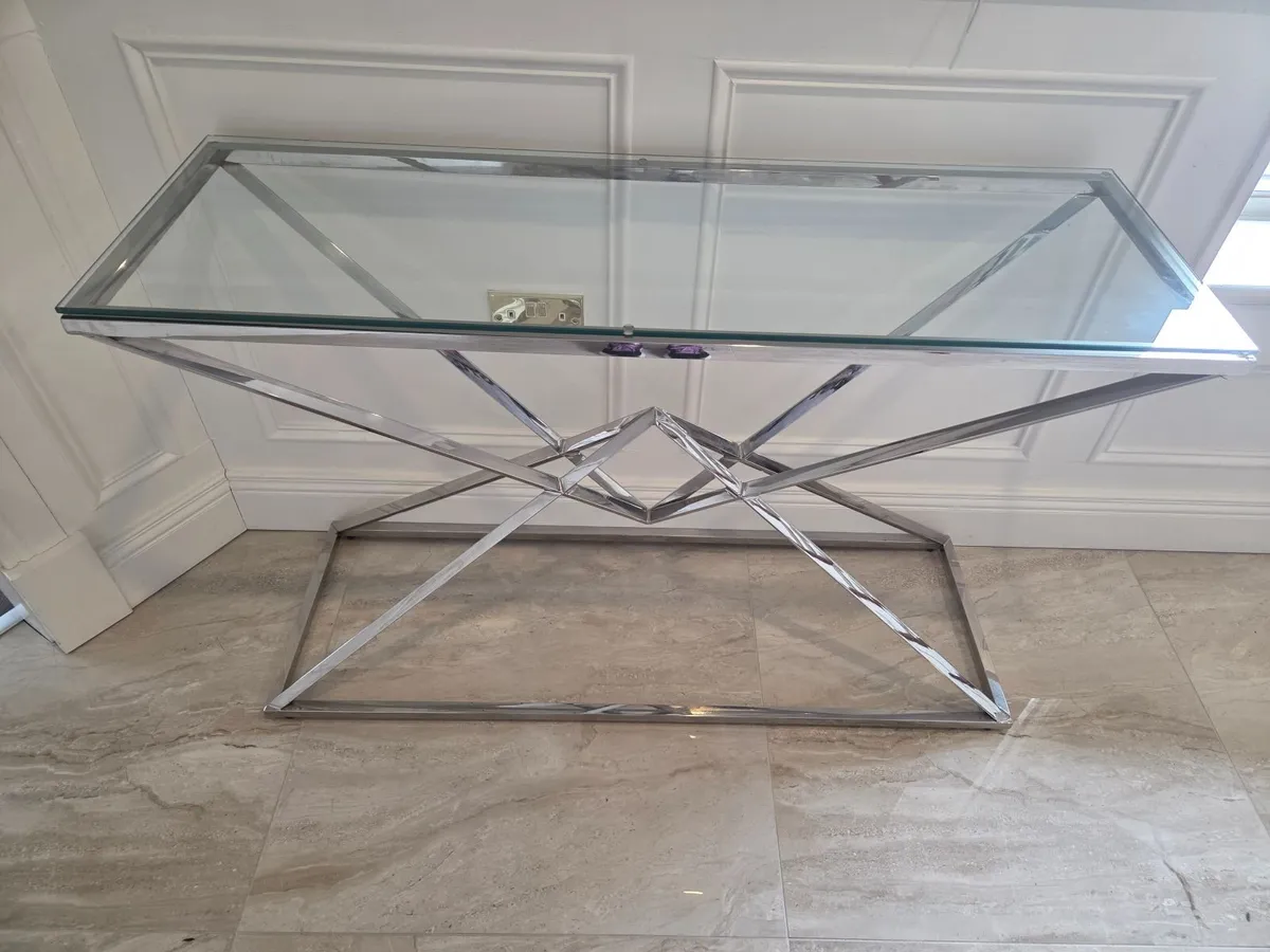 Console Table - Image 3