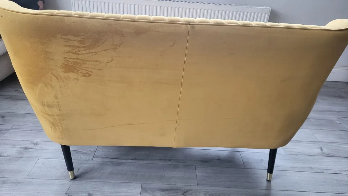 Couch - Image 4
