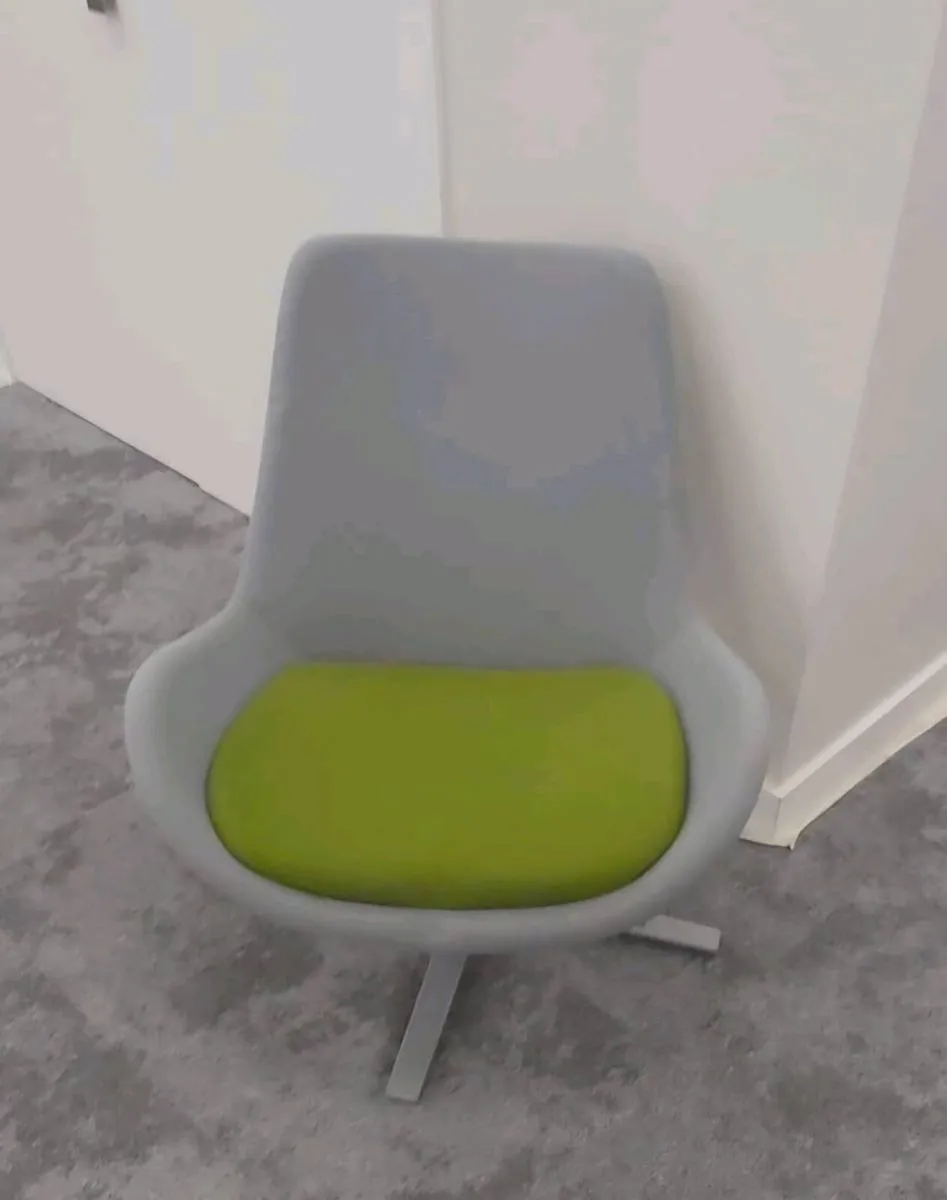 Designer Reception / Lounge Chair, Swivel Base - Image 1