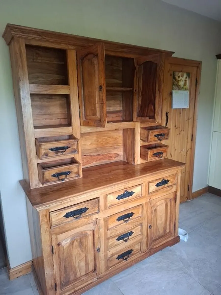 Beautiful kitchen dresser - Image 4