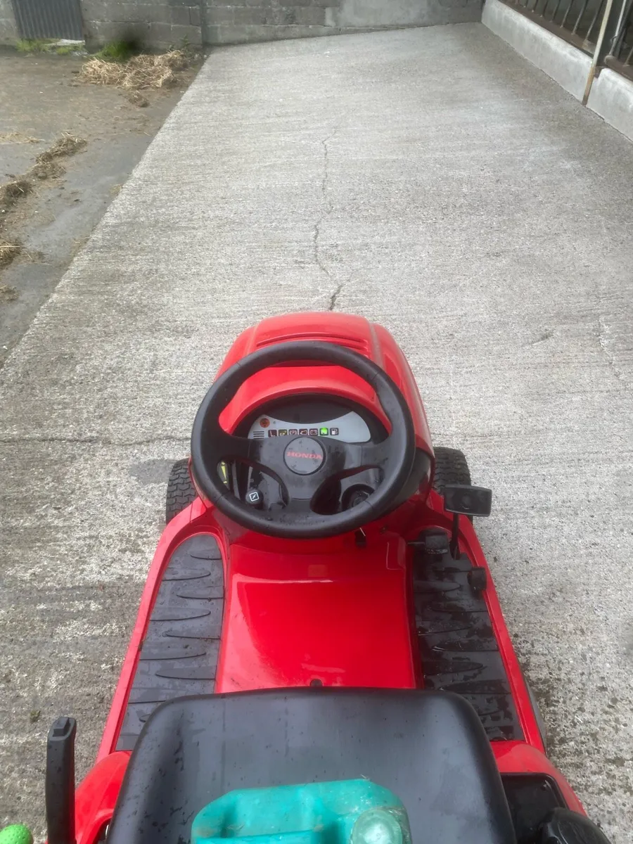 Honda ride on mower - Image 4