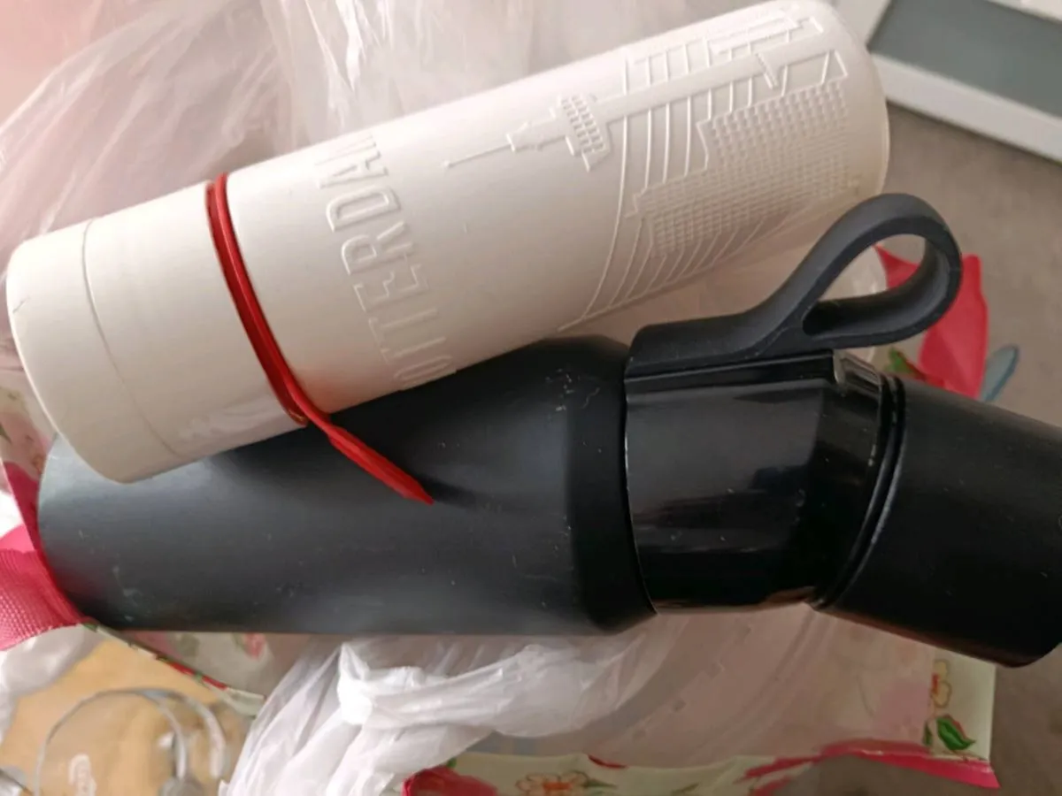 Airup bottle + 2 water bottles - Image 1